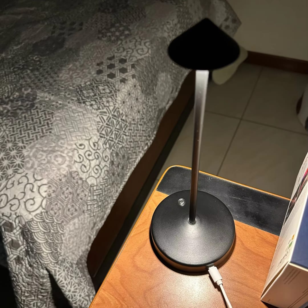 Customer photo review of Kabellose LED-Tischleuchte – ClarityGlow