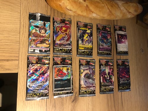 Customer photo review of Display Pokémon Épée et Bouclier S4a Shiny Star V