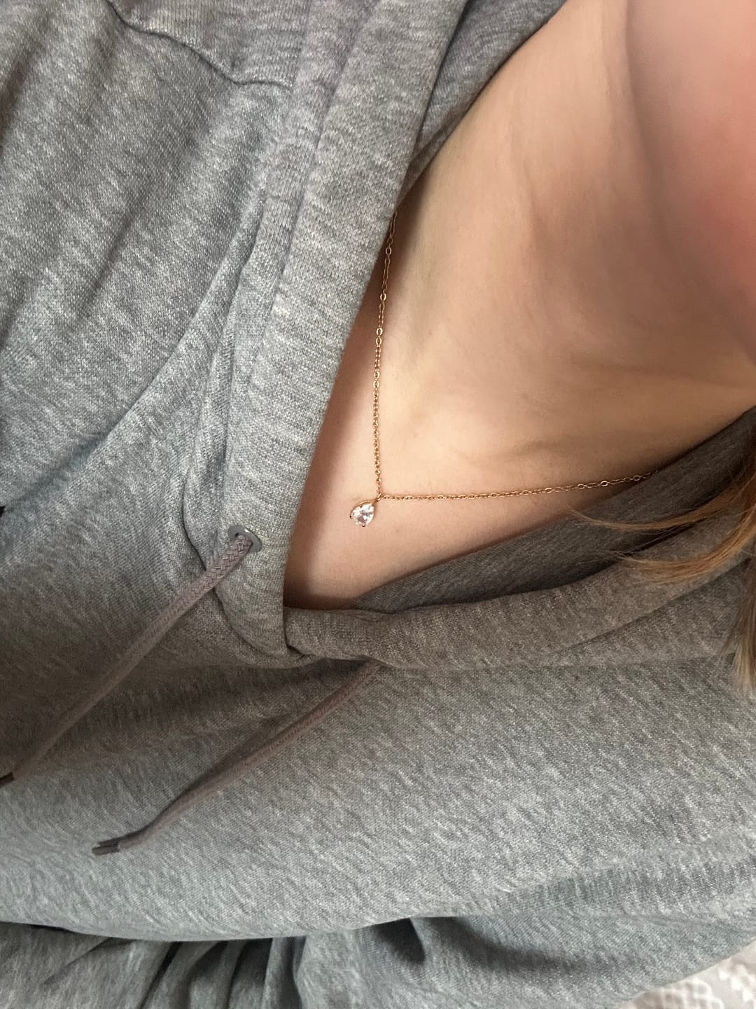 Customer photo review of Teardrop Halskette | 18K vergoldet