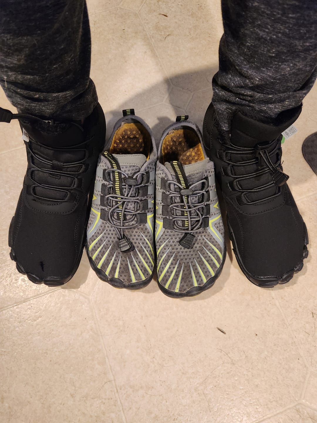 Customer photo review of Caspar Pro - Non-slip & Water-Resistant Winter Barefoot Shoe