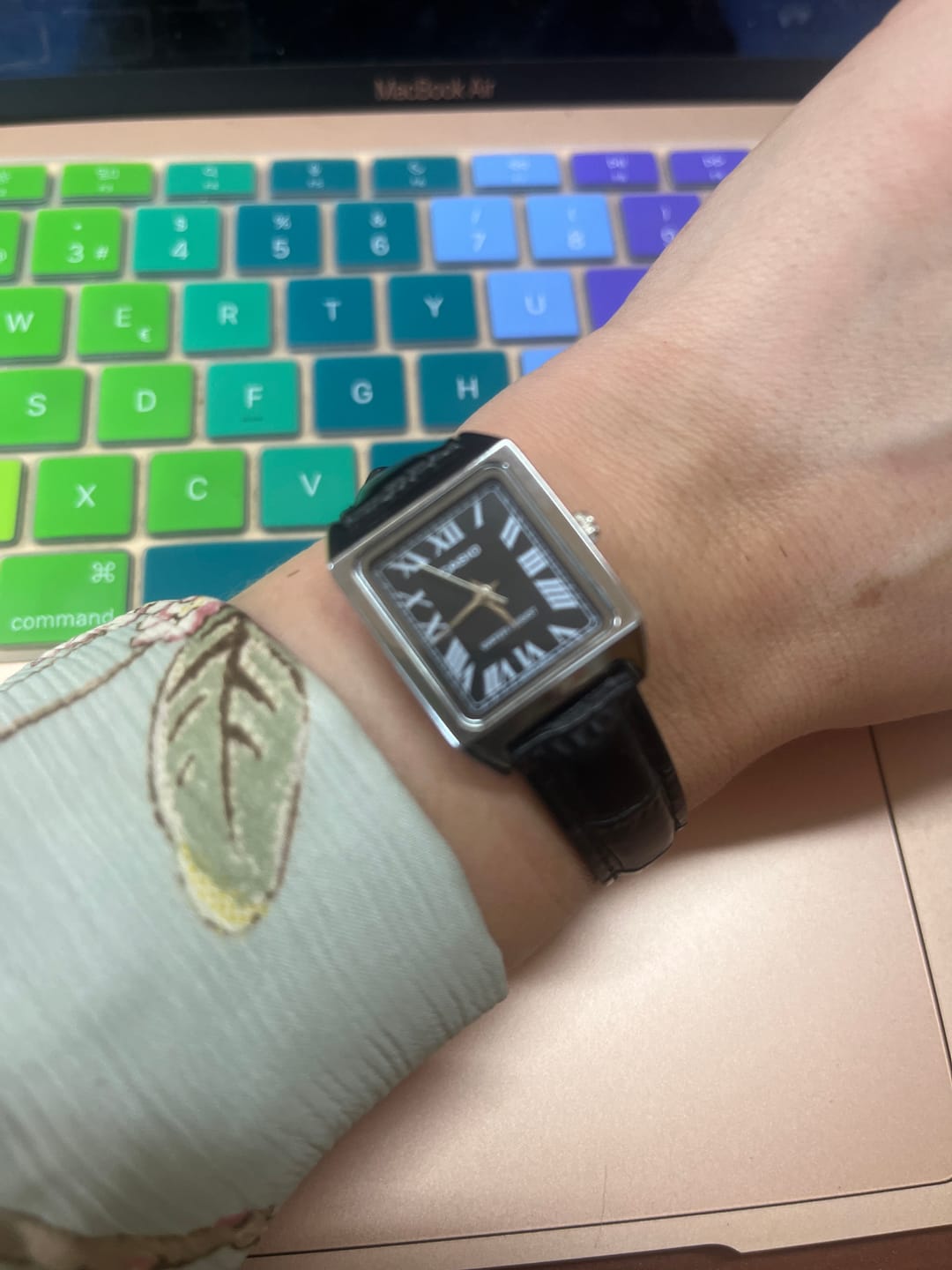 Customer photo review of Reloj Casio Tank Análogo LTP-V007L-1BUDF Cuero Dial Negro