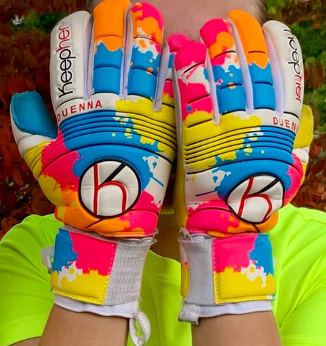 Customer photo review of Duenna Match Glove