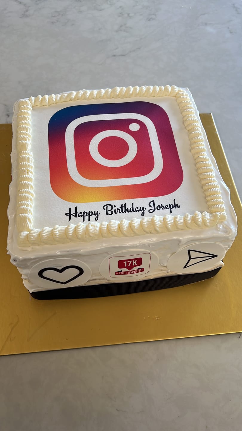 Customer photo review of 12 x 6.35 cm Round Standard Cookie Edible Icing Images