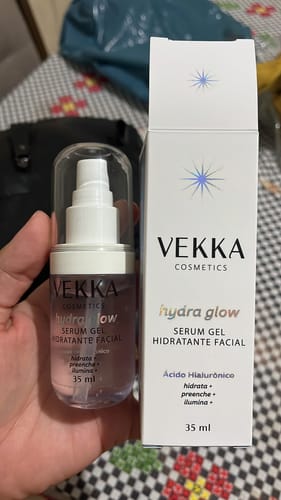 Customer photo review of SERUM GEL HIDRATANTE FACIAL HYDRA GLOW - ÁCIDO HIALURÔNICO