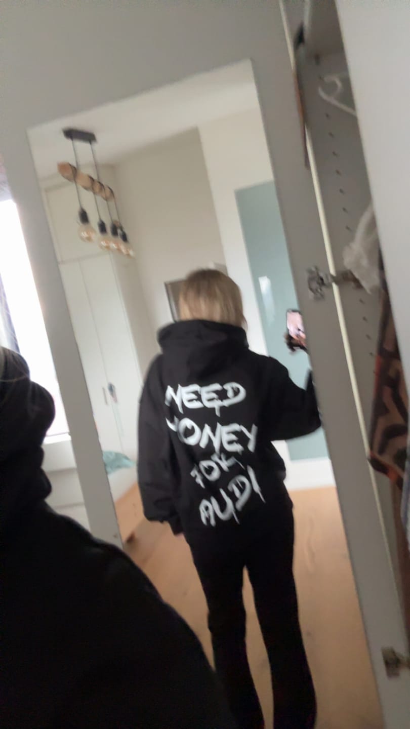 Customer photo review of Oversized Zipper Hoodie - NEED MONEY FOR AUDI