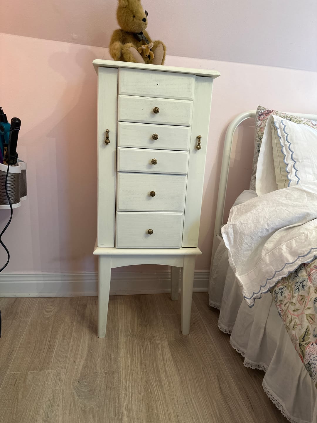 Customer photo review of Miracle Paint - Manorborne (32 oz.)