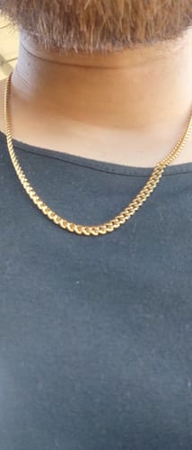 Reseña con foto de un cliente sobre Cadena Miami Cuban Oro 5mm