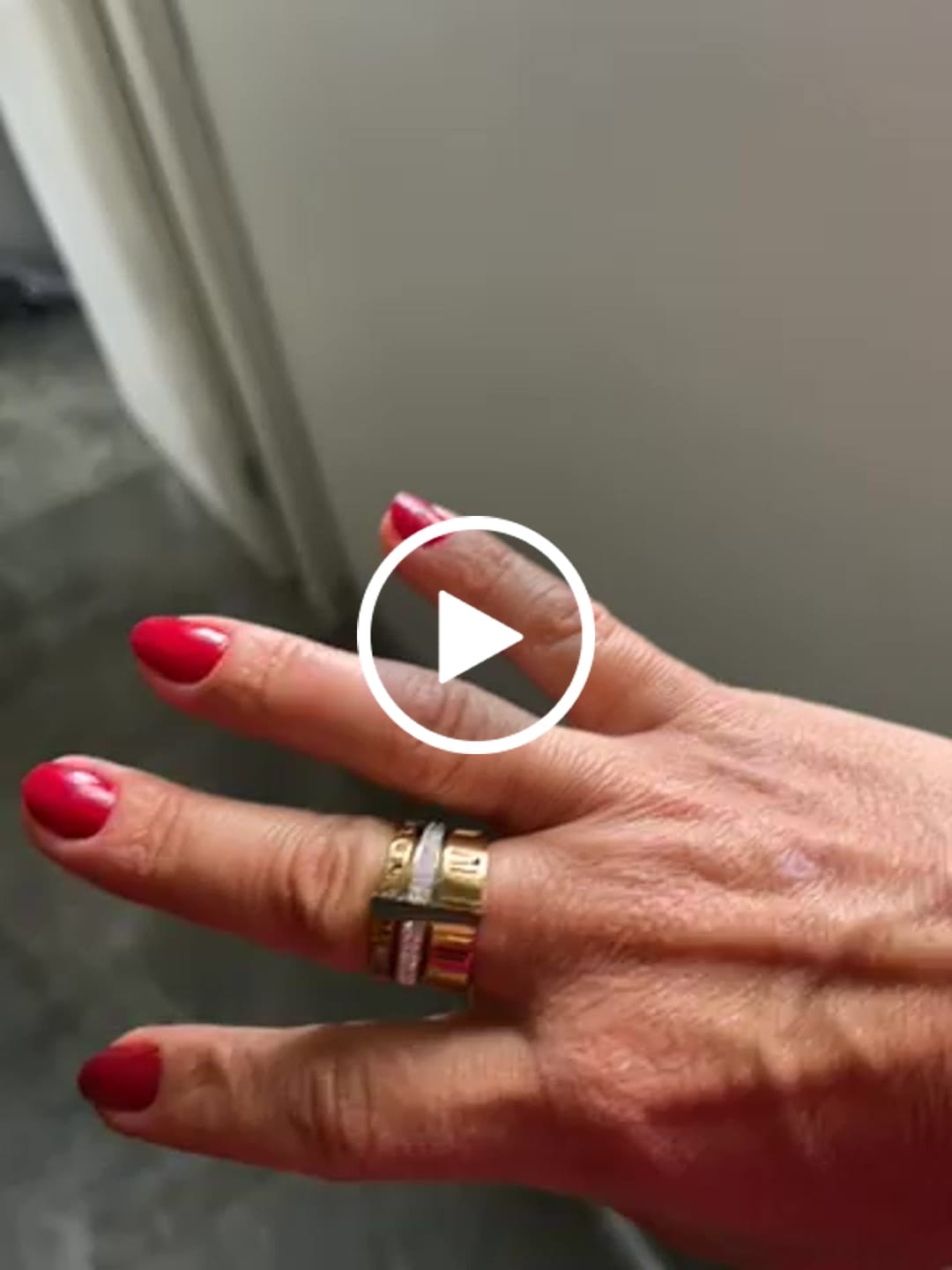 Customer video review of Bracelete Romano Zircônia Banhado em Ouro 18K