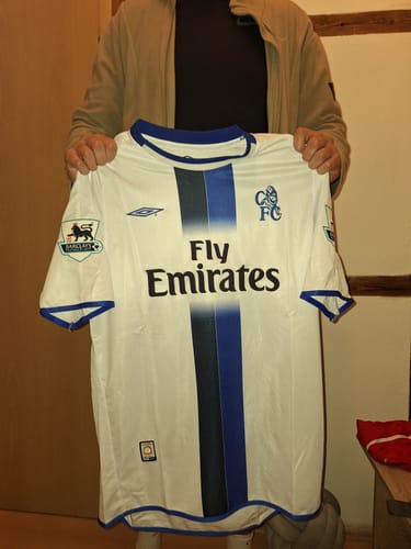 Customer photo review of Didier Drogba Chelsea Away 2004 Retro Football Jersey with Premier League Patch