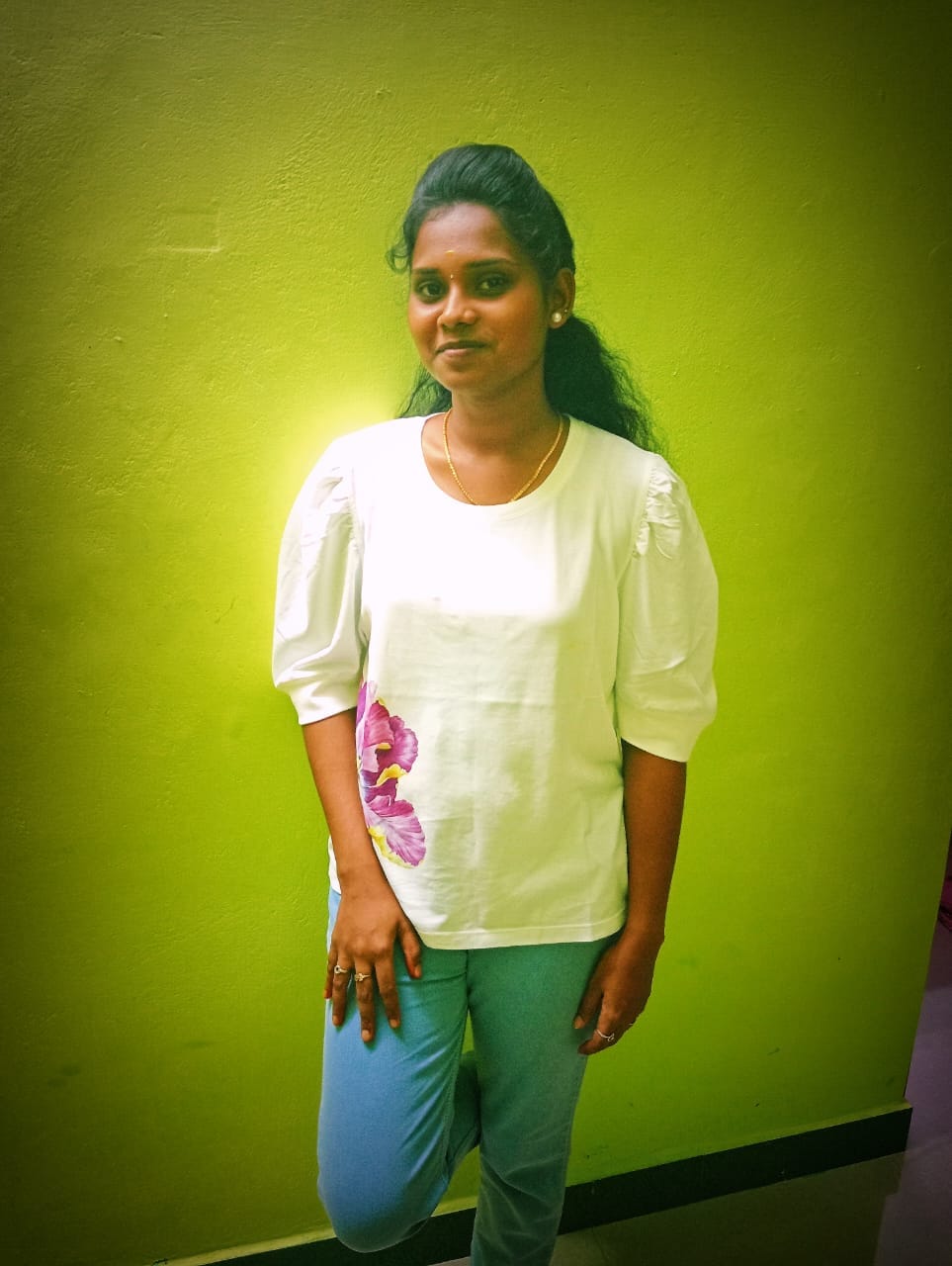 Customer photo review of Expressive Print Pouf Sleeve Top