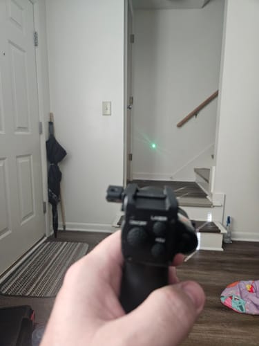 Customer photo review of Vertical Foregrip 3 in 1 Flashlight (2000 Lumen)