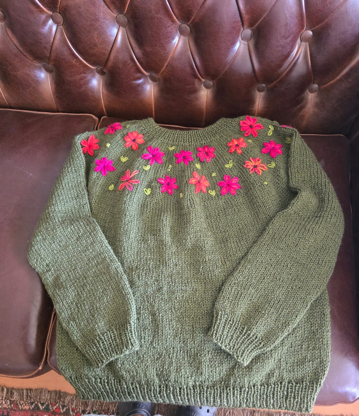 Customer photo review of Clase Sweater Dalias | Adulto