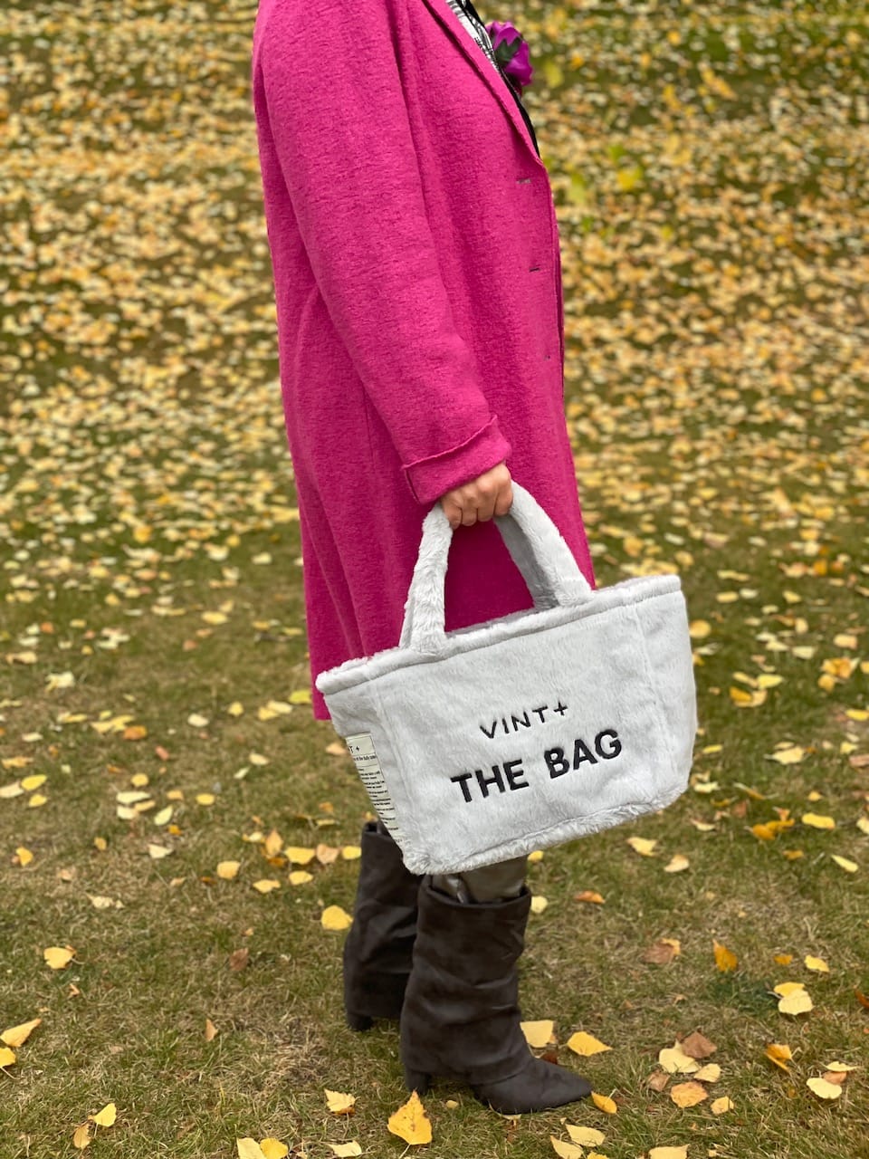 Customer photo review of FLUFFY BAG - GRAU
