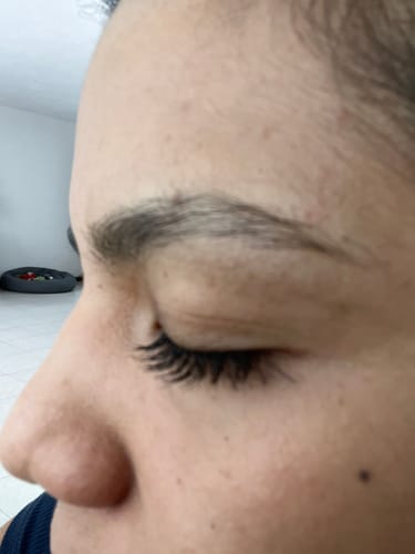 Customer photo review of Suero para pestañas y cejas