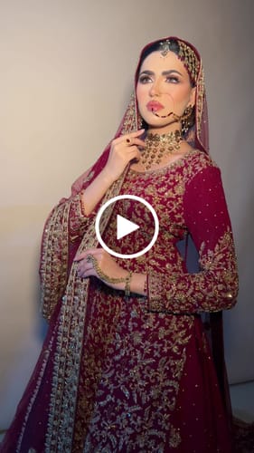 Customer video review of BEAUTIFULLY BRONZED MINI PALETTE