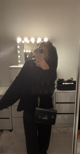 Customer photo review of Meli Strick Pullover - Schwarz