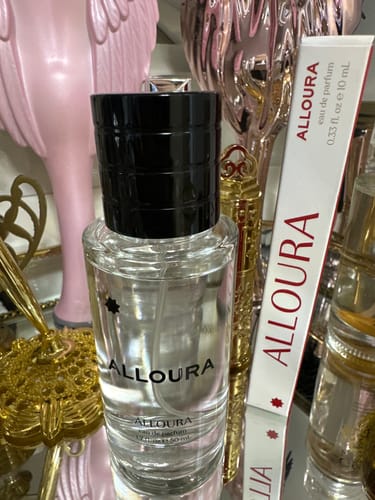 Customer photo review of Experience Unstoppable Attraction: Alloura Pheromone Perfume