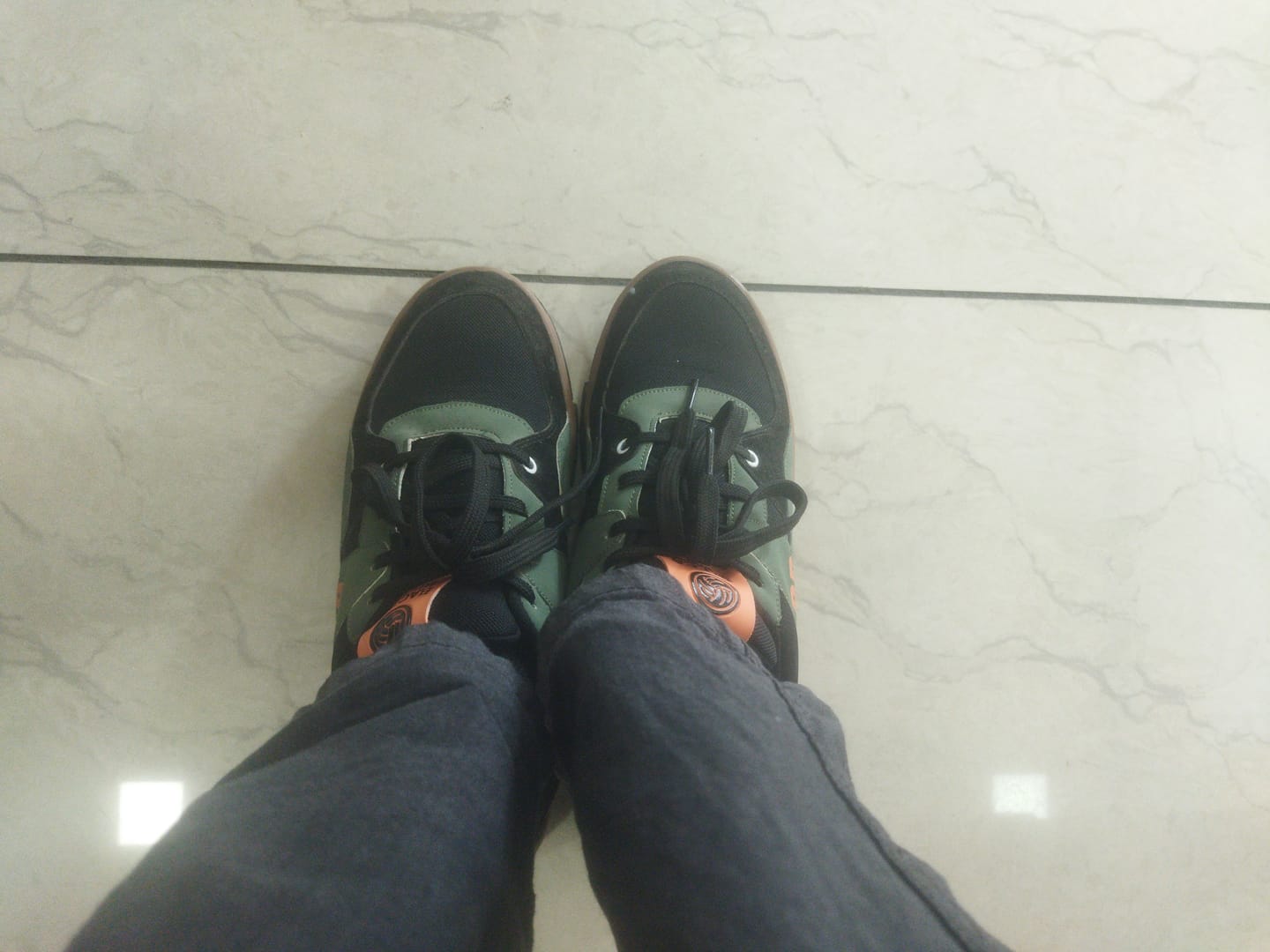 Customer photo review of Bacca Bucci Groove Low Top Sneakers