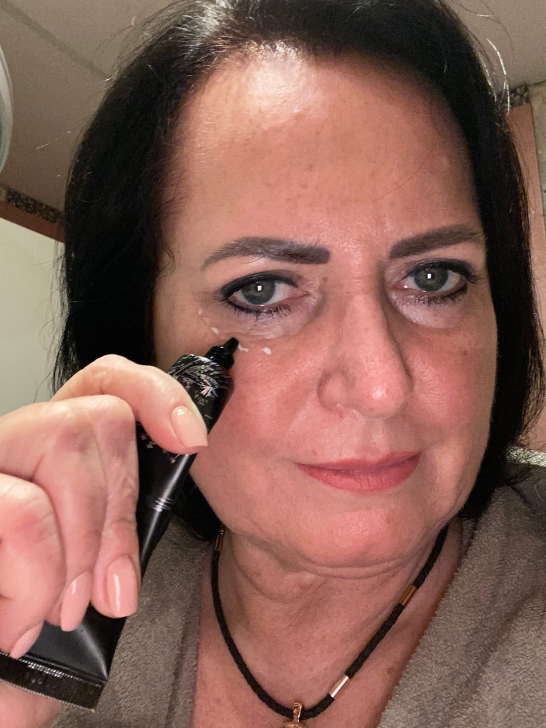 Customer photo review of Atjaunojošs krēms apkārt acīm Pyunkang Yul Black Tea Time Reverse Eye Cream