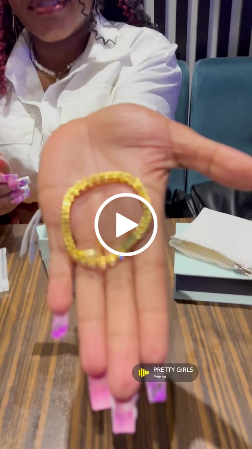 Customer video review of TENNISBOY BRACELET. - 5MM 18K GOLD