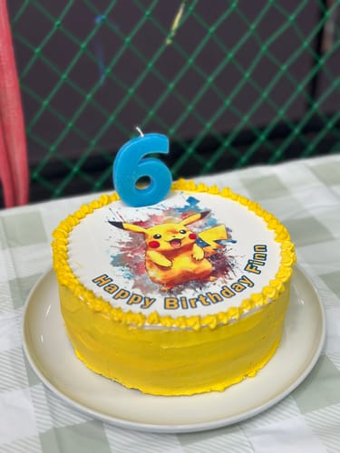 Customer photo review of Pikachu Pokémon inspired - Edible Icing Toppers