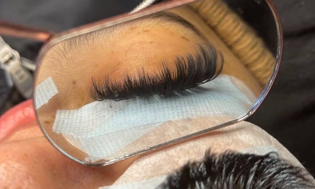 Customer photo review of Cashmere Lashes - J & B Curl