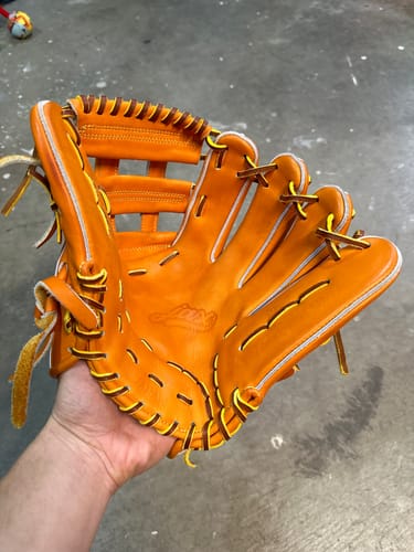 Customer photo review of Jax Fielding Glove | EN-7 | Infield | Orange Tan