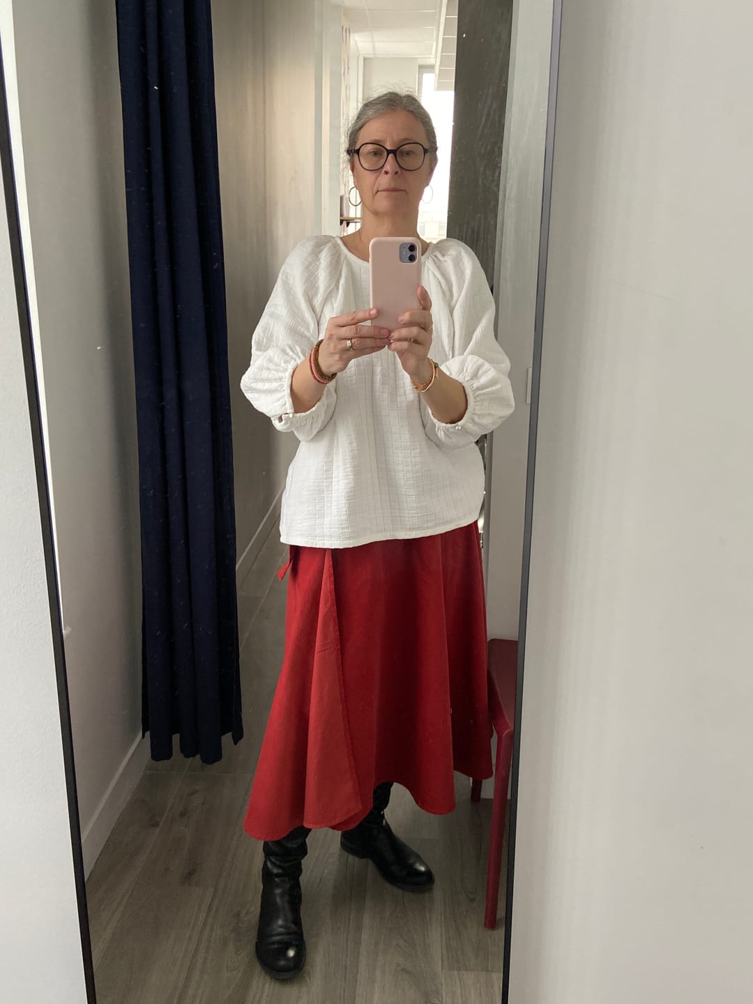 Customer photo review of Jupe portefeuille Marie velours milleraies terre cuite