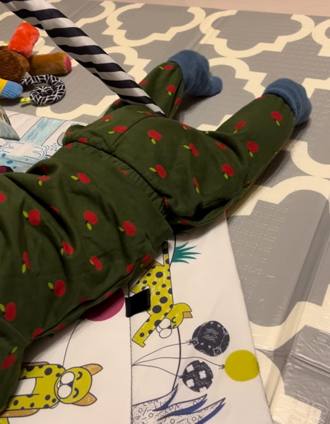 Customer photo review of Red Apples Cosy Knee Patch Joggers