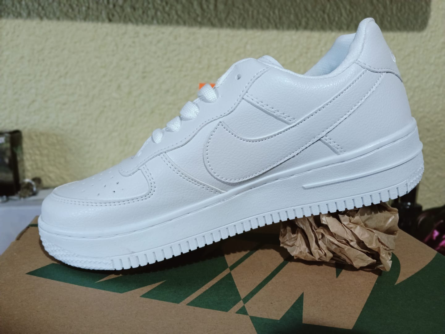 Customer photo review of Paq 6 Pares Tenis 270 Blanco Total 25/28.5