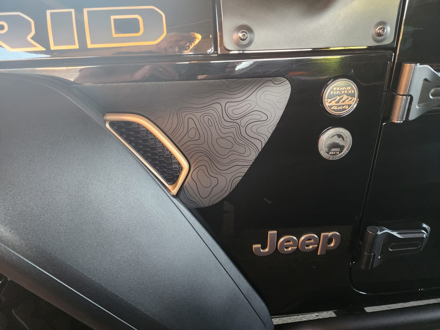 Customer photo review of Premium Fender Vent Decal Set | Black Topo - fits Wrangler JL & Gladiator JT
