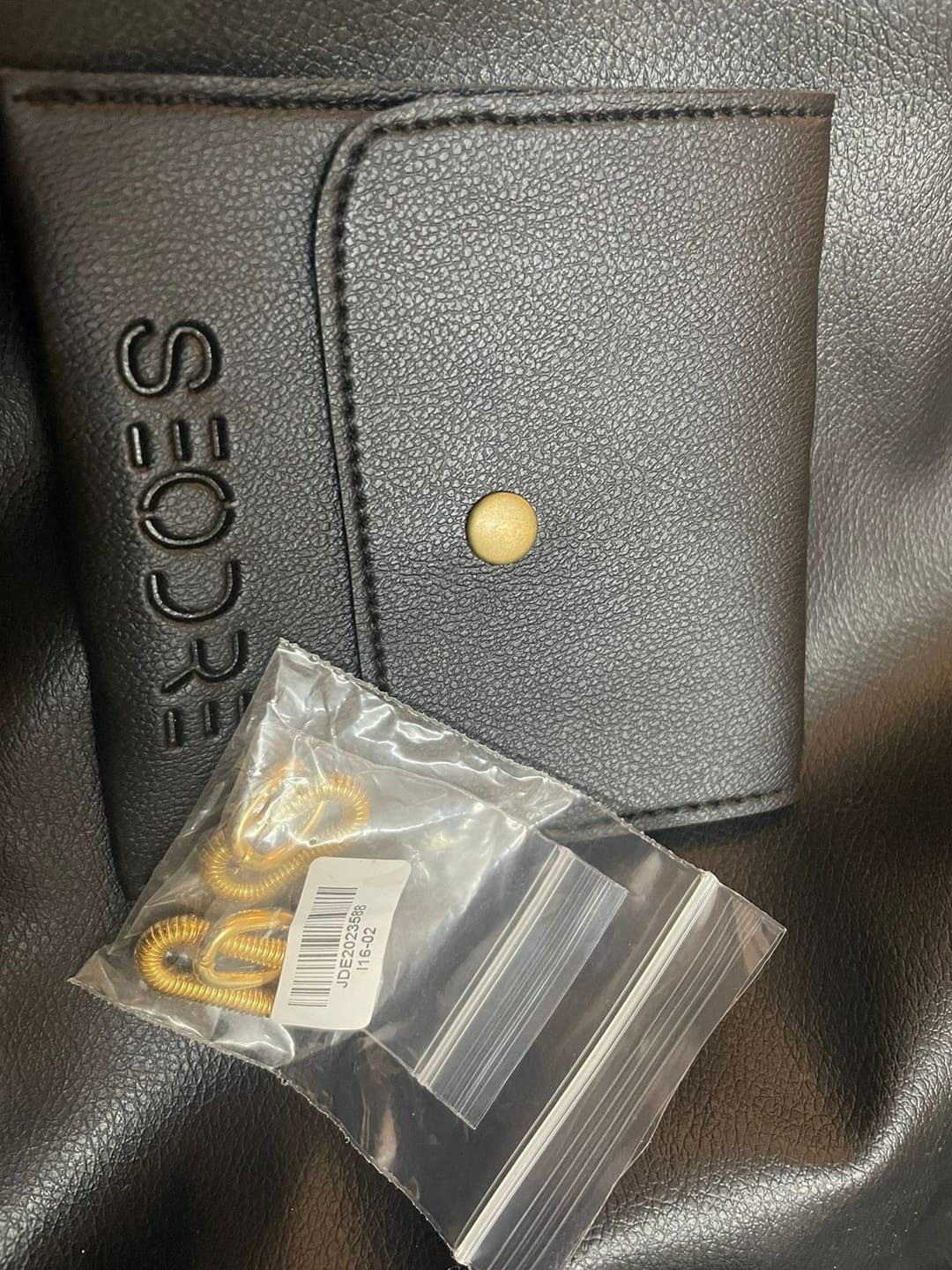 Customer photo review of Dramatic Allure - 18K PVD Gold Plated