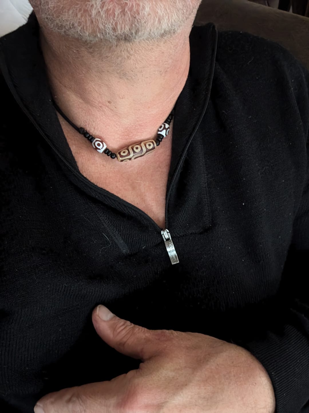 Customer photo review of Buddha Stones Tibetische Neun-Augen-Dzi-Perlen-Schutzschnur-Halskette