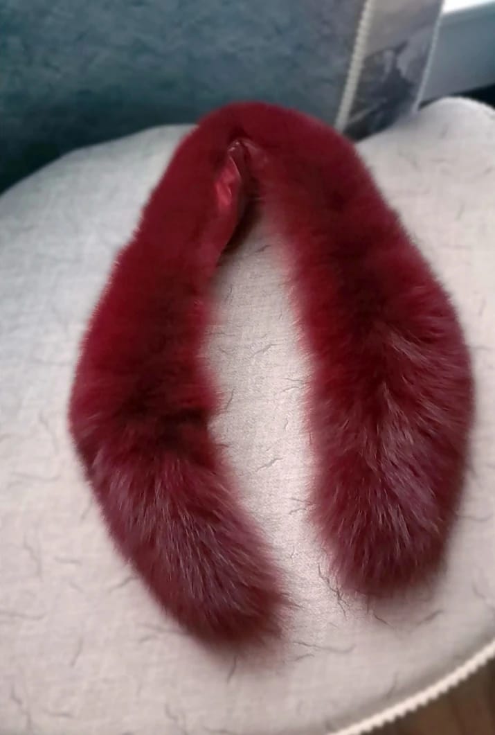 Customer photo review of Real Fox Fur Collar Scarf City-Luxe Winter Wrap — Black | KIMLUD