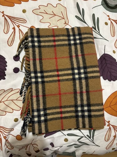 Customer photo review of Burberry Vintage Classic Nova Check Scarf