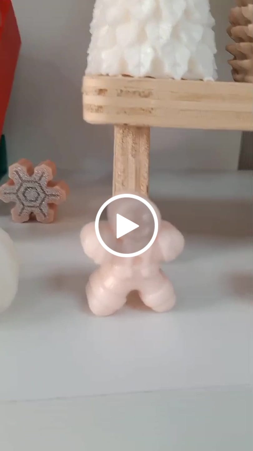 Customer video review of Fragancia CHRISTMAS HUG