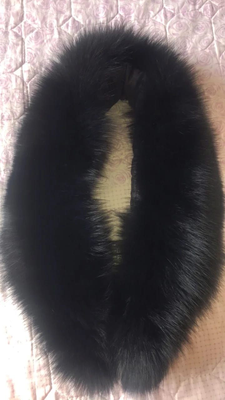 Customer photo review of Real Fox Fur Collar Scarf City-Luxe Winter Wrap — Black | KIMLUD