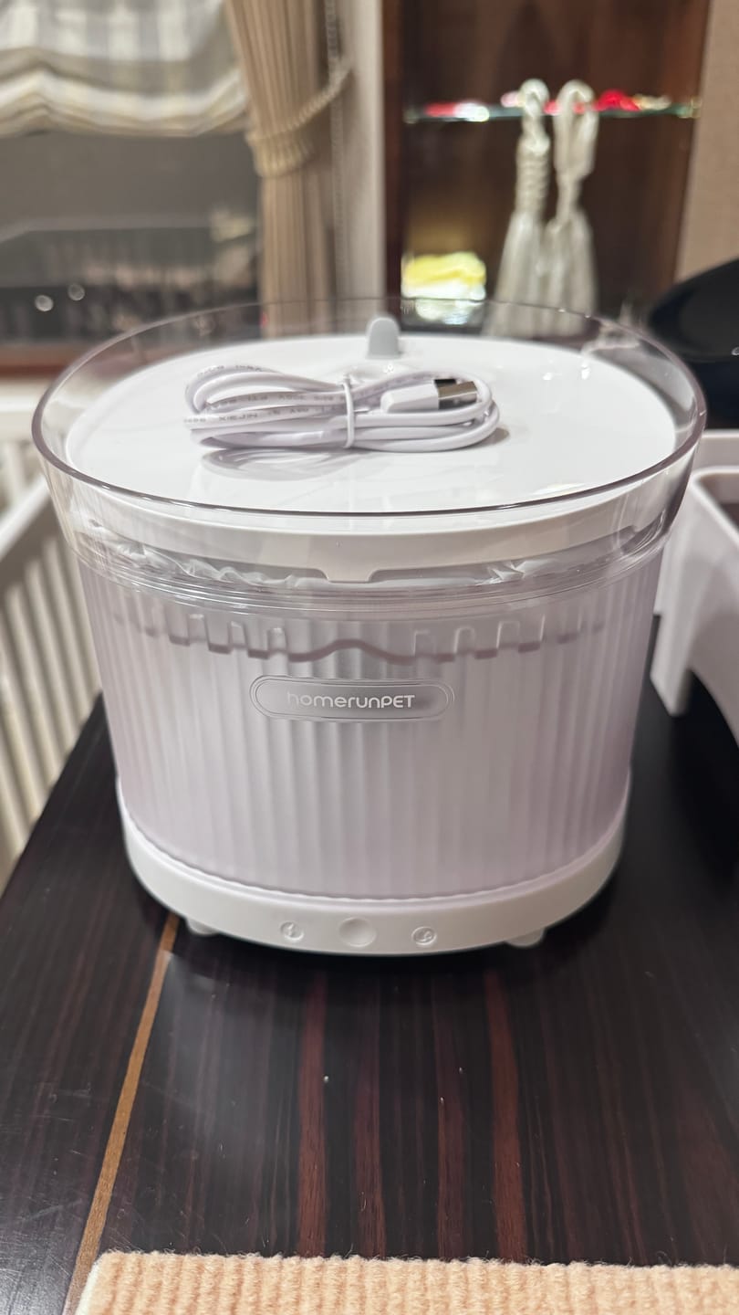 Customer photo review of 霍曼寵物雙無線飲水機(黑白雙色)