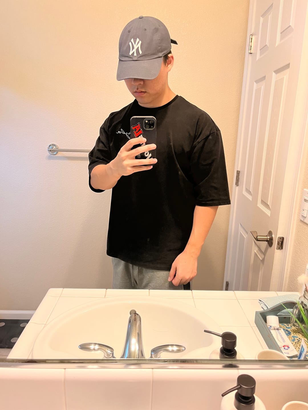 Customer photo review of 464 Skyline Super Sized Tees