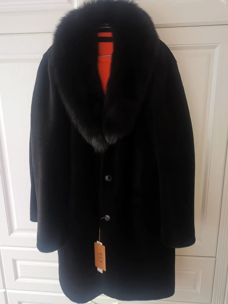 Customer photo review of Real Fox Fur Collar Scarf City-Luxe Winter Wrap — Black | KIMLUD