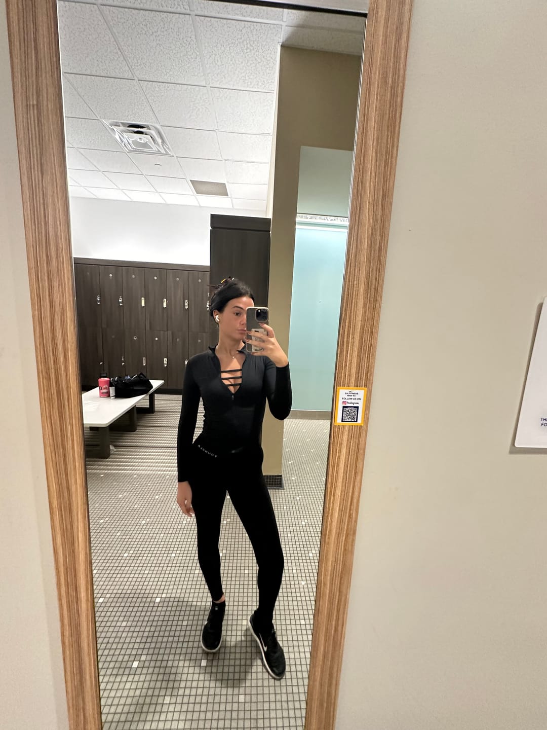 Customer photo review of W517 - Curve Bodycon Jacket