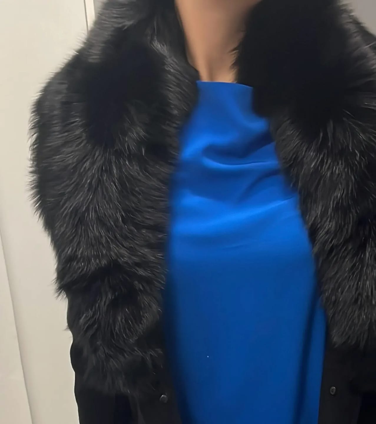 Customer photo review of Real Fox Fur Collar Scarf City-Luxe Winter Wrap — Black | KIMLUD