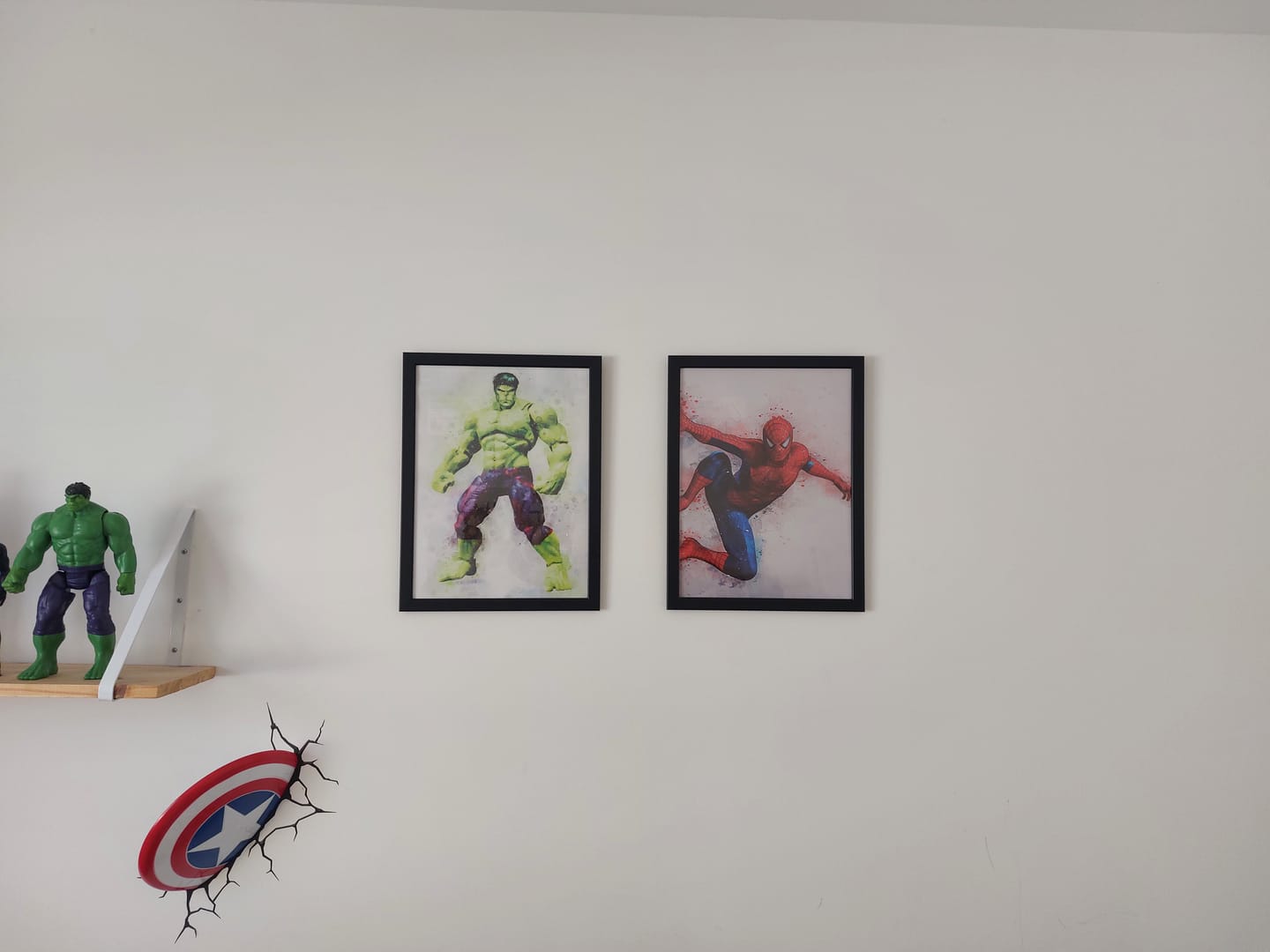Customer photo review of AFFICHE MARVEL AVENGERS