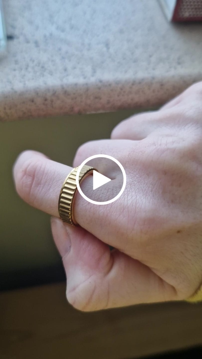 Customer video review of gold grooved anxiety ring