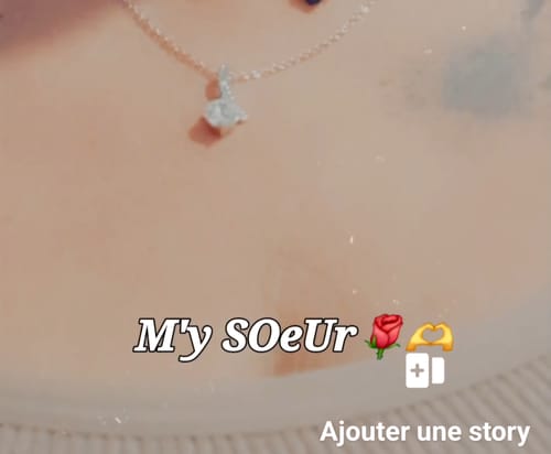 Customer photo review of Collier Amour Infini - À la meilleure des soeurs - Je t'aime, ta soeur