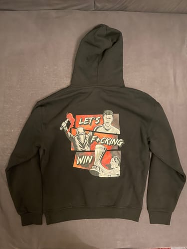 Kundenbewertung mit Foto zu Let's F*cking Win Oversized Hoodie