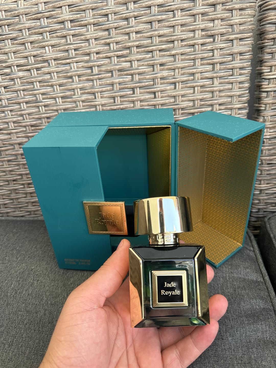 Customer photo review of Jade Royale