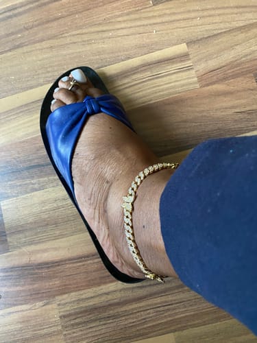 Customer photo review of Kute Butterfly Anklet