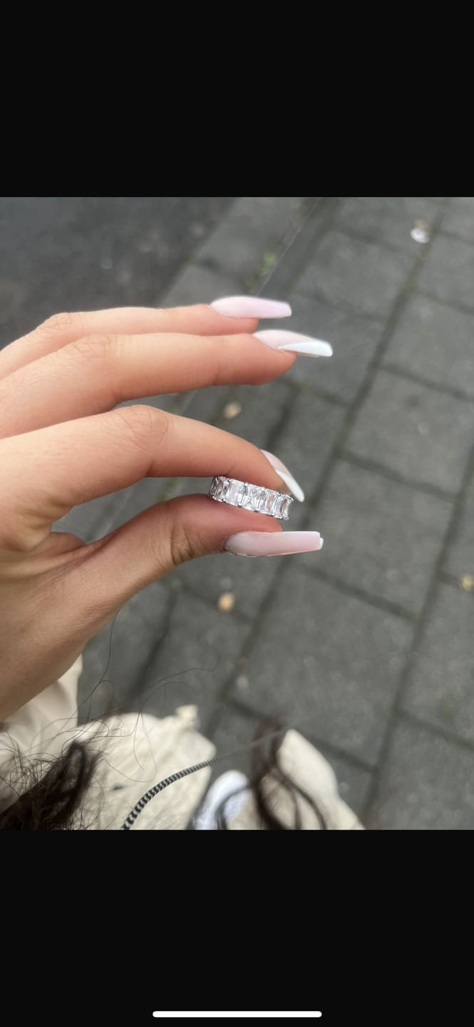 Customer photo review of Cube Stones Ring | 18K vergoldet