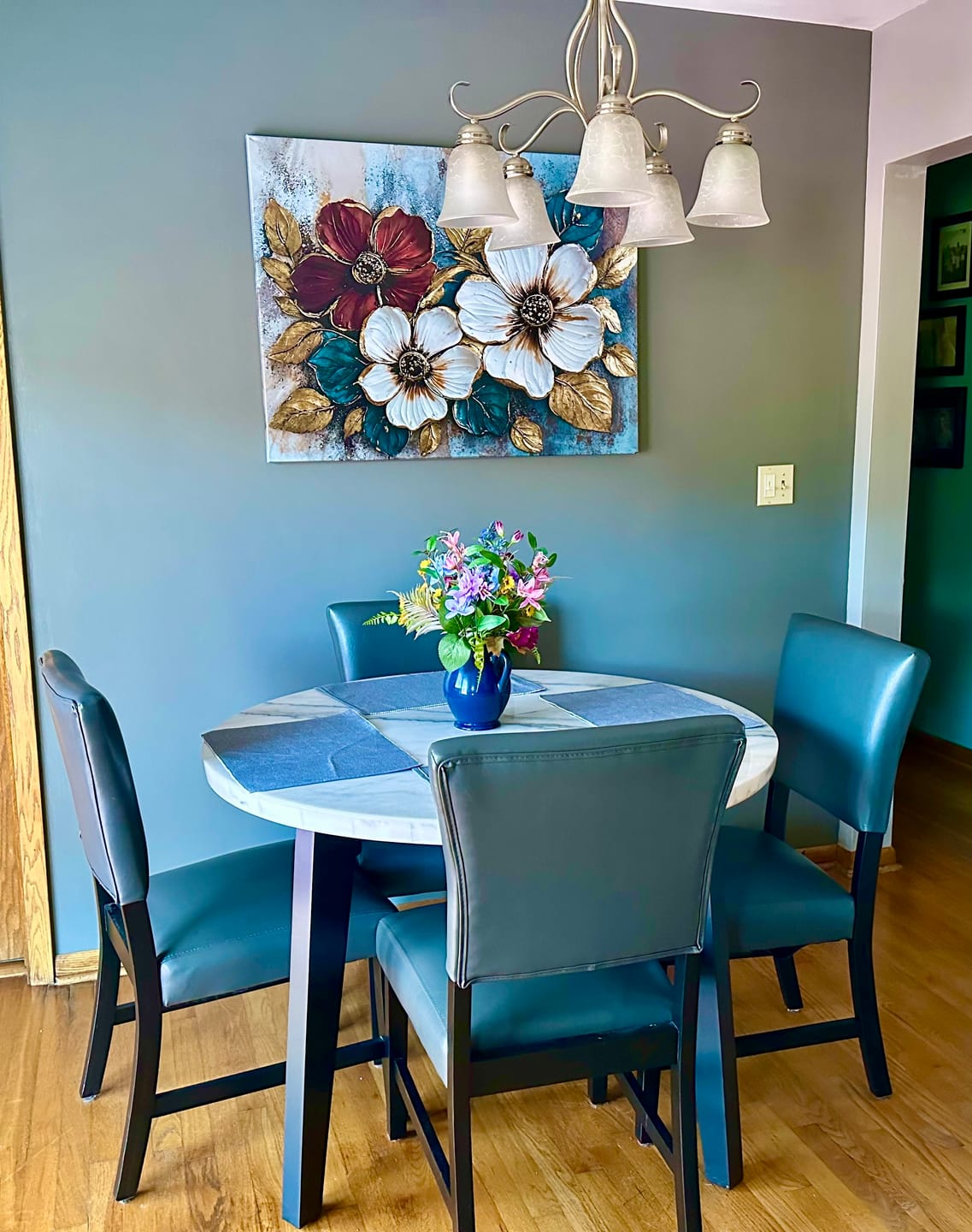 Customer photo review of Nature Wall Art: Floral Symphony V4
